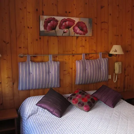 Logis La Charpenterie 3* Talloires