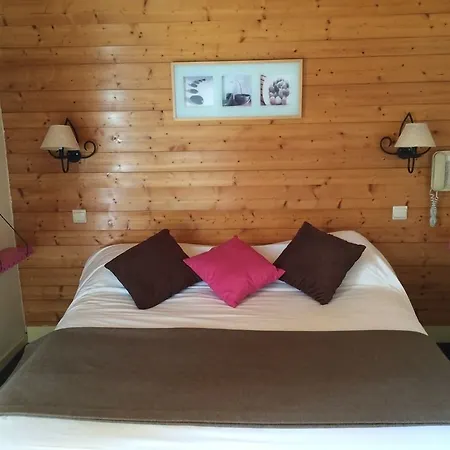 Logis La Charpenterie Hotel Talloires