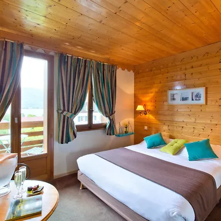 Hotel Logis La Charpenterie Talloires