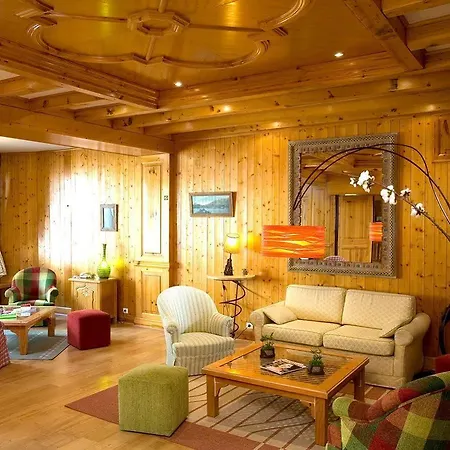 Hotel Logis La Charpenterie 3*