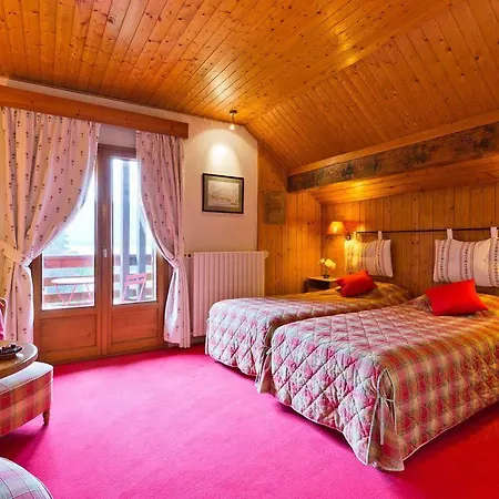 Logis La Charpenterie 3*