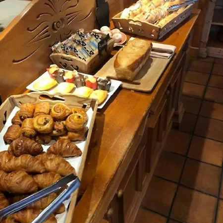 Hotel Logis La Charpenterie