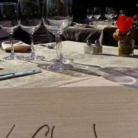 Hotel Logis La Charpenterie Talloires