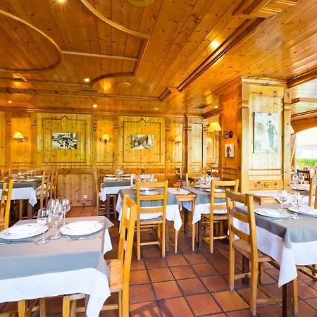 Hotel Logis La Charpenterie