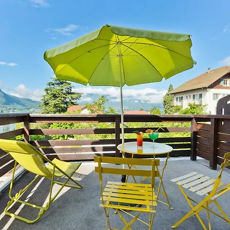 Logis La Charpenterie 3* Talloires