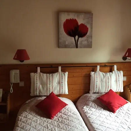 Logis La Charpenterie Hotel 3*
